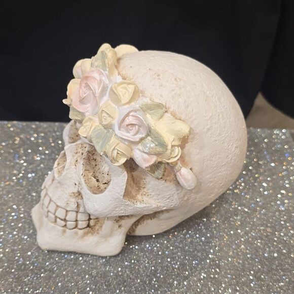 Laikearts Resin Floral Skull Accent - Picture 2 of 13